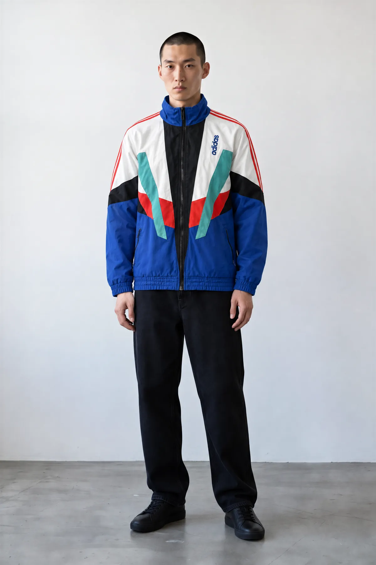 Front view from Agent: the white panels of the jacket stay white
